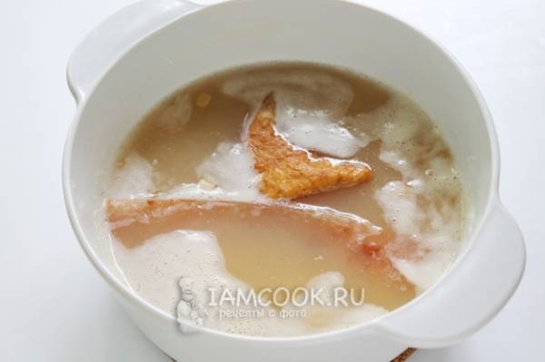 Гороховый суп с сыром и копченым салом – простой рецепт сытного и аппетитного первого блюда
