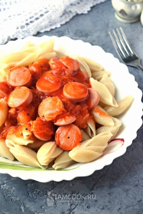 Пряная томатная подлива с сосисками и овощами — рецепт с фото на Русском