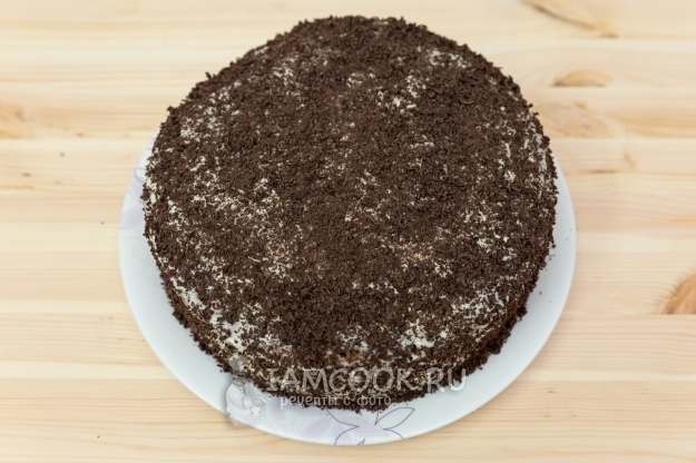 Фото шоколадного торта с клубникой и шоколадом