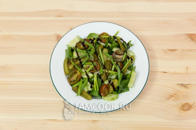 Рецепт салата из шпината и огурцов