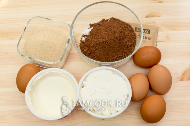 Ингредиенты для шоколадного бисквитного пирога с творожным муссом
