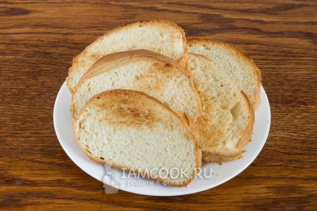 Обжарить хлеб