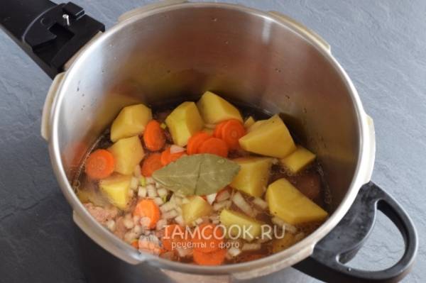 ​Тушеная картошка с мясом в скороварке — фото рецепт | GOTOVIM