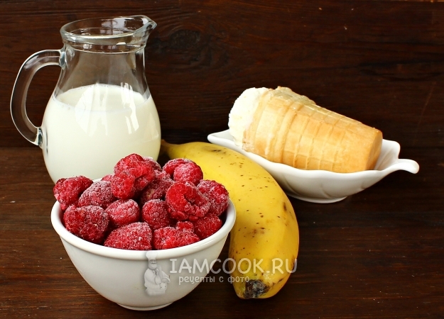 Ингредиенты для смузи с малиной и бананом