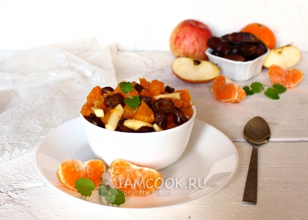 Рецепт салата из фиников и мандаринов