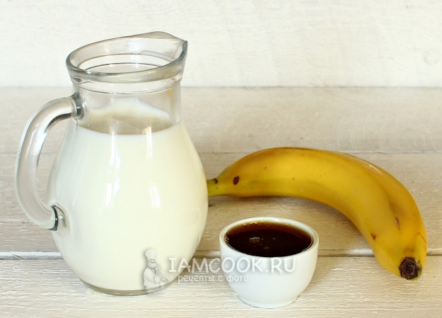 Ингредиенты для бананового смузи с молоком