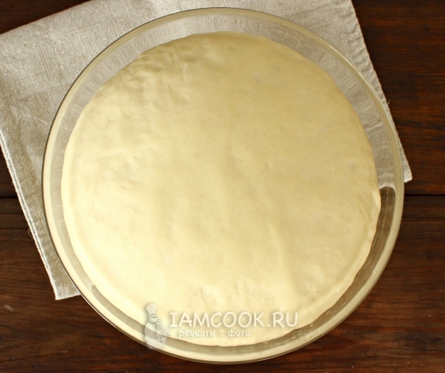 Готовое быстрое дрожжевое тесто на воде на пирожки (с сухими дрожжами)