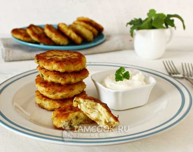 Капустные оладьи на кефире: самое простое блюдо, которое заменит завтрак, обед или ужин