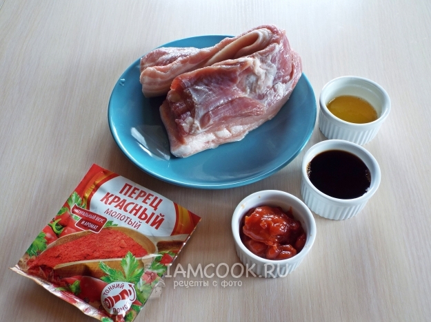 Ингредиенты для шашлыка из свиной грудинки в томатно-соевом маринаде с медом