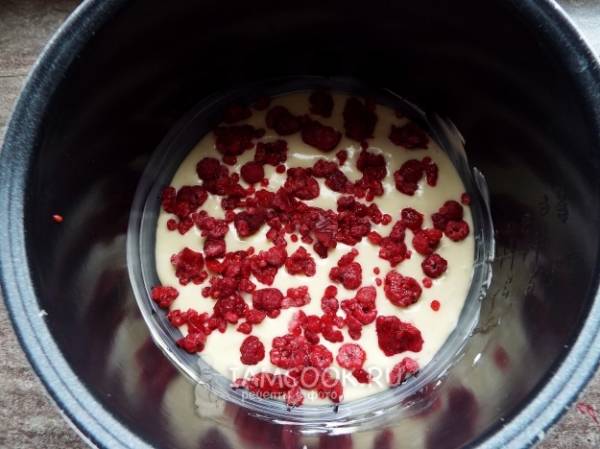 Бисквитный пирог с малиной в мультиварке рецепт пошаговый с фото - ростовсэс.рф