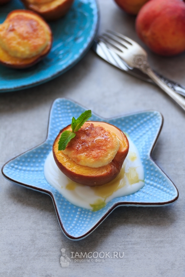 Рецепт запеченных персиков с творогом в духовке