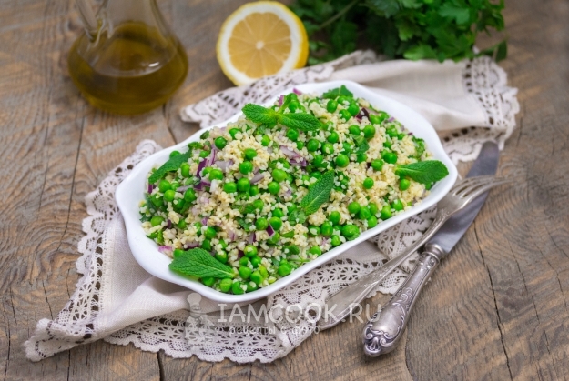 Рецепт салата из булгура с зеленым горошком и травами
