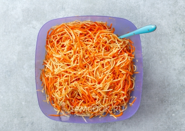 Рецепт моркови по-корейски с сельдереем