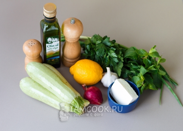 Ингредиенты для салата из молодых кабачков с сыром фета