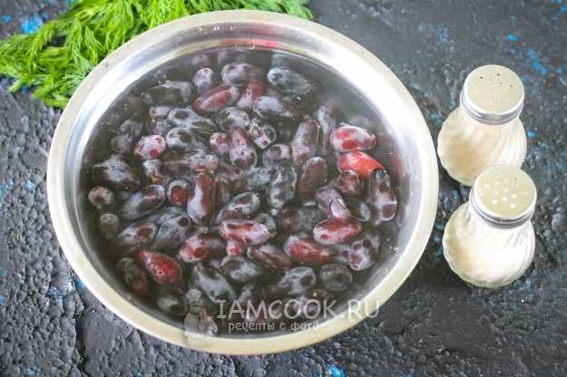 Консервация винограда как оливки. f4acea6fd02df06463ec37a7aee9fcbe 2018. Консервация винограда как оливки фото. Консервация винограда как оливки-f4acea6fd02df06463ec37a7aee9fcbe 2018. картинка Консервация винограда как оливки. картинка f4acea6fd02df06463ec37a7aee9fcbe 2018. Виноград, консервированный на зиму как оливки — отличный способ удивить и порадовать гостей за праздничным столом. Его можно использовать, чтобы разнообразить привычный ужин, внести в него необычную нотку, добавить торжественности. Подавать виноград можно так же, как обычные оливки или маслины: с вином, сыром, для украшения бутербродов. Также он является отличным дополнением салатов. А заготавливать его просто и не долго.