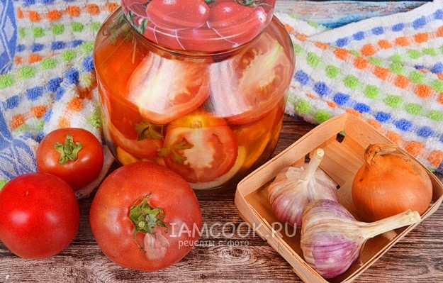 Фото салата из помидоров с луком «Пальчики оближешь»