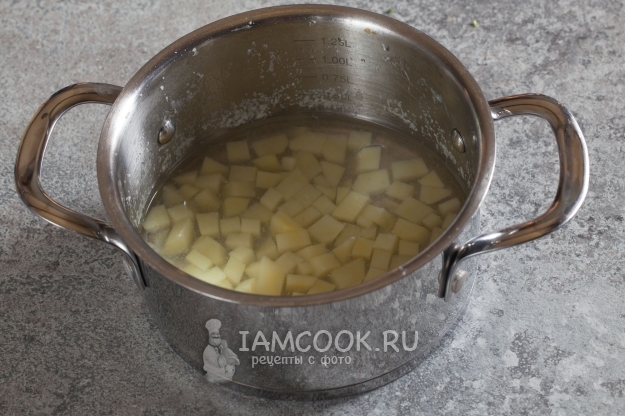 Сварить картофель
