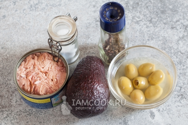 Ингредиенты для соуса из авокадо с тунцом