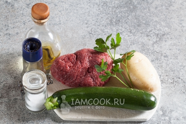 Ингредиенты для кабачков с фаршем и картошкой (айнтопф)