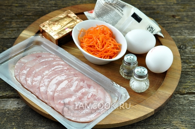 Ингредиенты для рулетиков из ветчины с сыром и корейской морковью