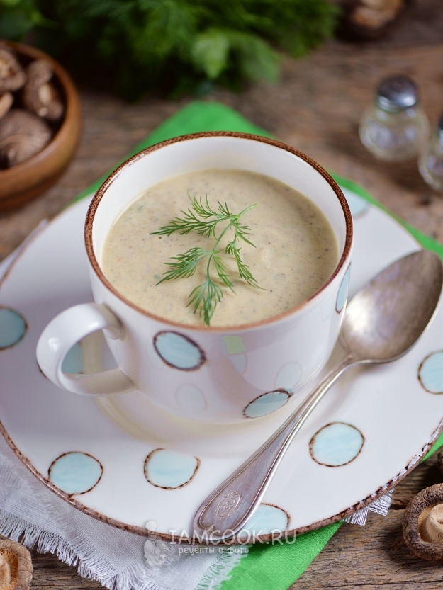 Рецепт супа-пюре из кабачков с грибами и сельдереем