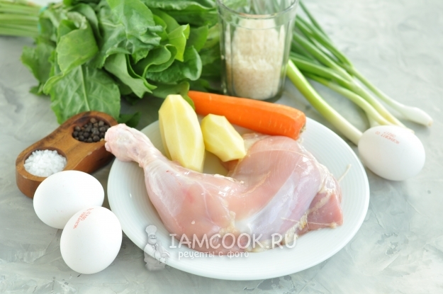 Ингредиенты для щавелевого супа с курицей и яйцом