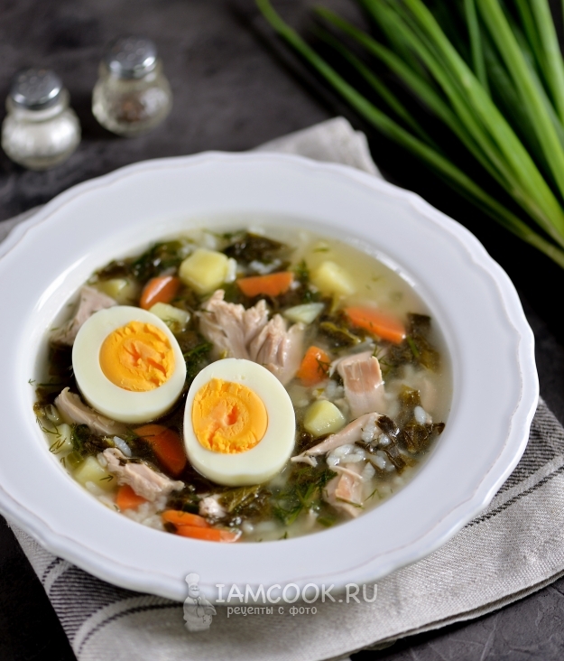Рецепт щавелевого супа с курицей и яйцом