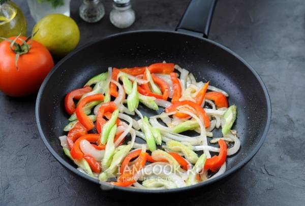 Салат с рапанами – кулинарный рецепт