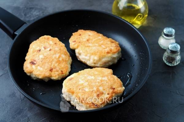 И снова куриная грудка. Оладьи с крахмалом и майонезом из филе куриной грудки