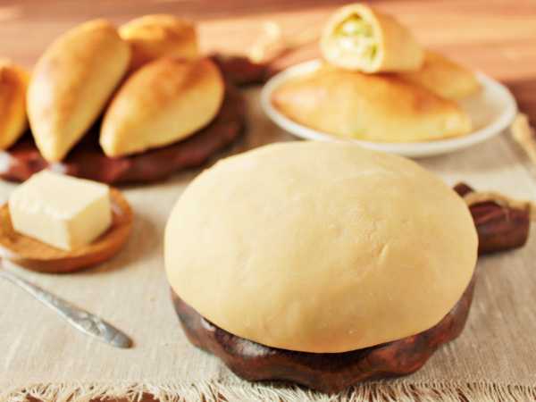 Бездрожжевое тесто для жареных и печёных пирожков — простое и быстрое
