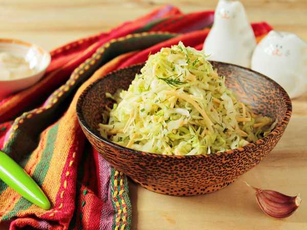 Рецепт: Салат из белокочанной капусты