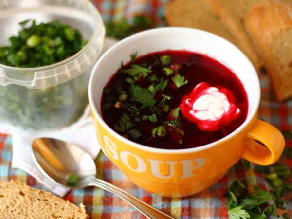 Холодный летний суп со свеклой и кефиром (диетический вариант)