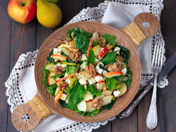 Салат с яйцами и сыром Фета (Σαλάτα με αυγά και τυρί Φέτα) | Греческая Кухня