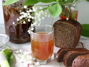 Квас из белого хлеба — пошаговый рецепт | GOTOVIM