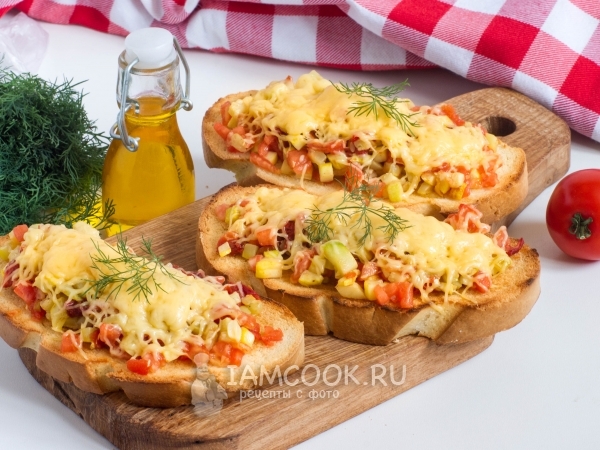Горячие бутерброды с вялеными помидорами и кабачком, рецепт с фото