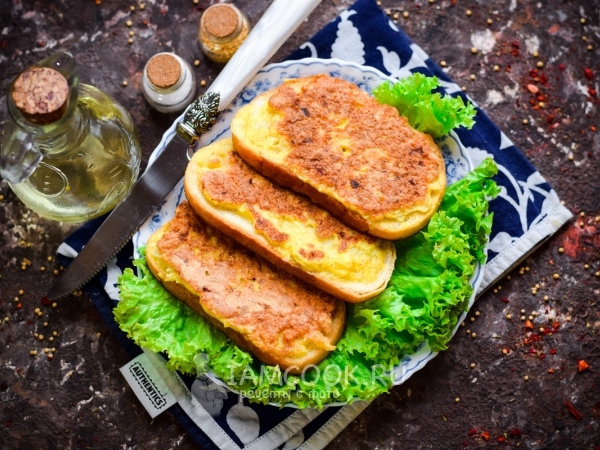 Жареные бутерброды с луком, рецепт с фото
