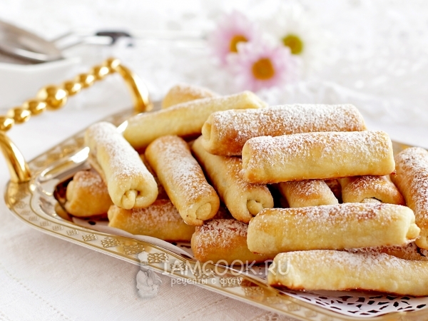 Печенье «Сигареты» с орехами , рецепт с фото
