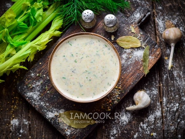 Суп-пюре из сельдерея и замороженных овощей (со сливками), рецепт с фото