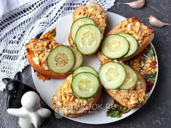 Бутерброды с тунцом — 8 рецептов с фото пошагово