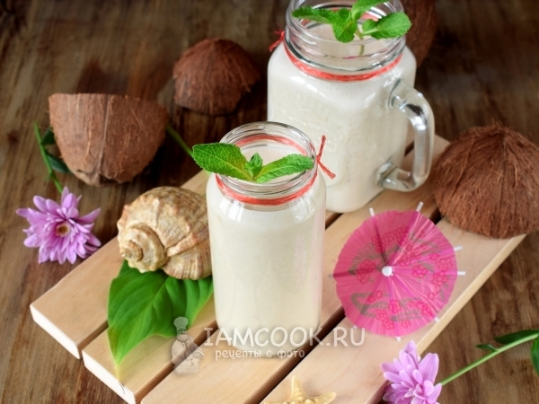 Тропический смузи с кокосовым молоком, рецепт с фото