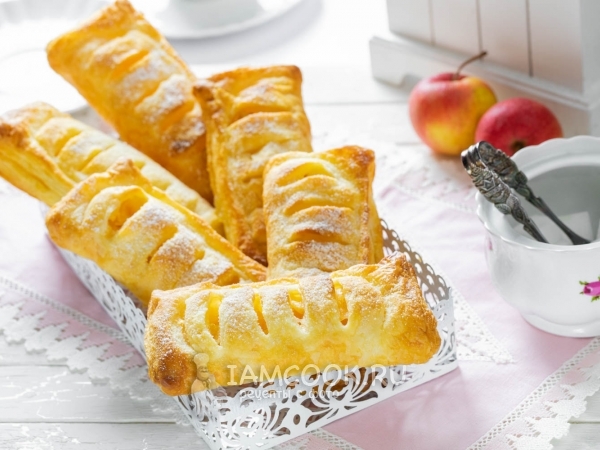 Слойки с яблоками, пошаговый рецепт с фото от автора Елена Шашкина на ккал