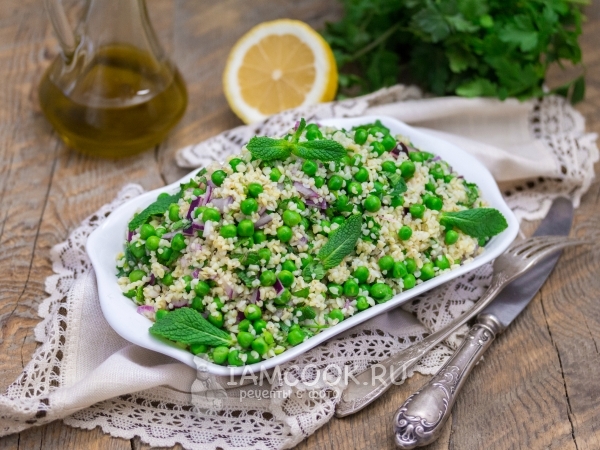 Салат из булгура с зеленым горошком и травами, рецепт с фото