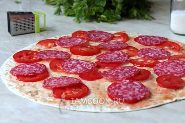 Пицца из лаваша в микроволновке — рецепт с фото