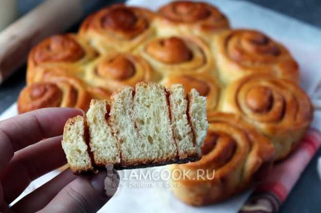 Булочки «улитки» с сахаром, корицей и творожной заливкой. Рецепт с фото