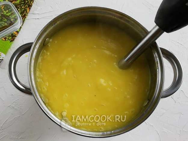Хрустящий суп из картофеля с сухариками