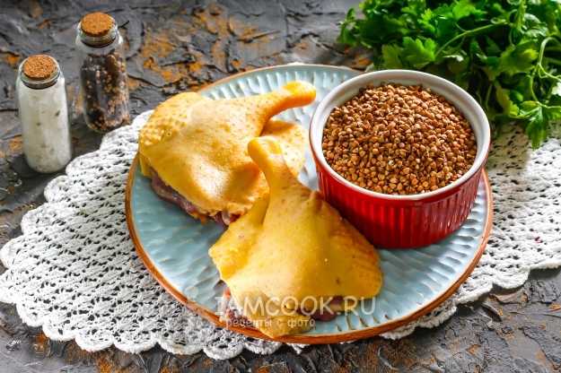 Утка с гречкой в духовке