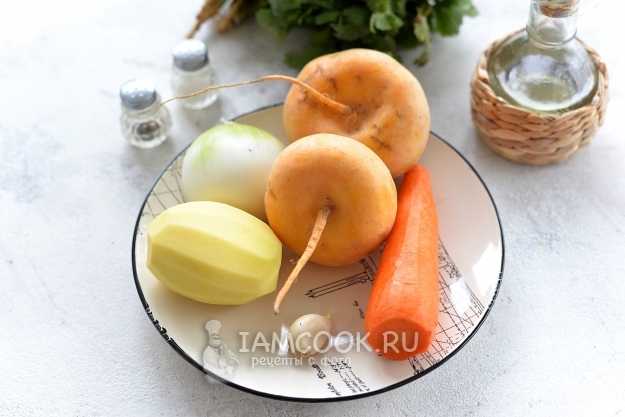 Картофельный суп-пюре с репой и чесноком