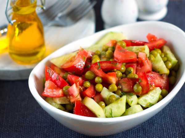 Салат из капусты и зеленого горошка, рецепты с фото