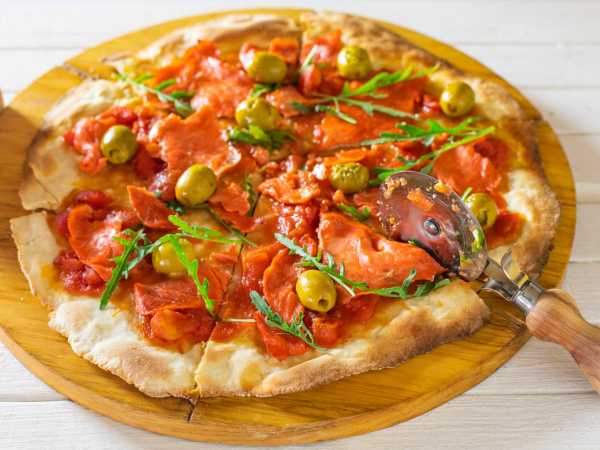 Пицца с лососем — рецепт с фото пошагово