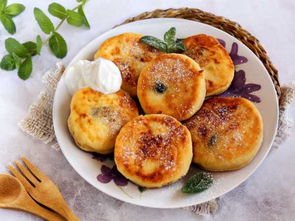 Сырники из зернёного творога — рецепт с фото пошагово
